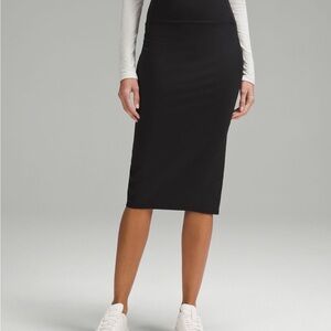 Lululemon Nulu Slim Fit High Rise Skirt